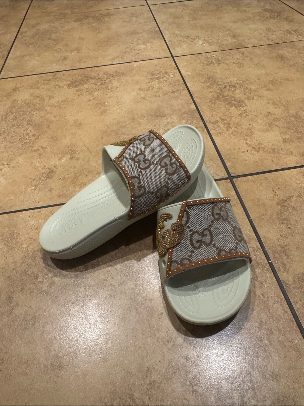 Custom-made Crocs - Picture 2 of 4